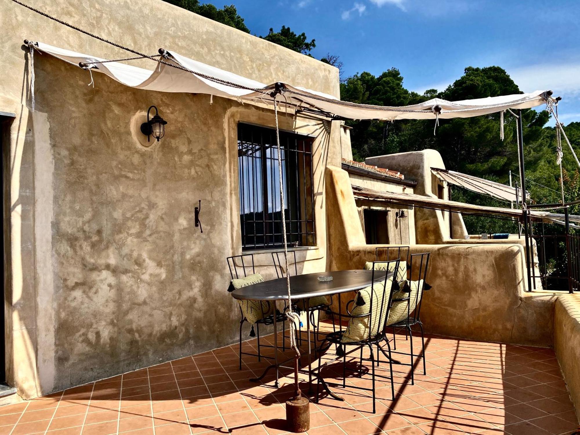 Casa Vacanze A Lea L'Ua Finale Ligure Room photo