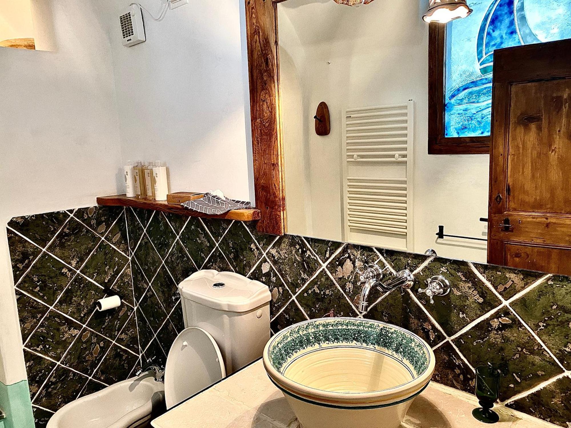 Casa Vacanze A Lea L'Ua Finale Ligure Room photo